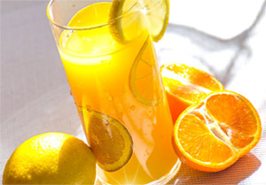  Как побороть похмелье: фруктоывй сок